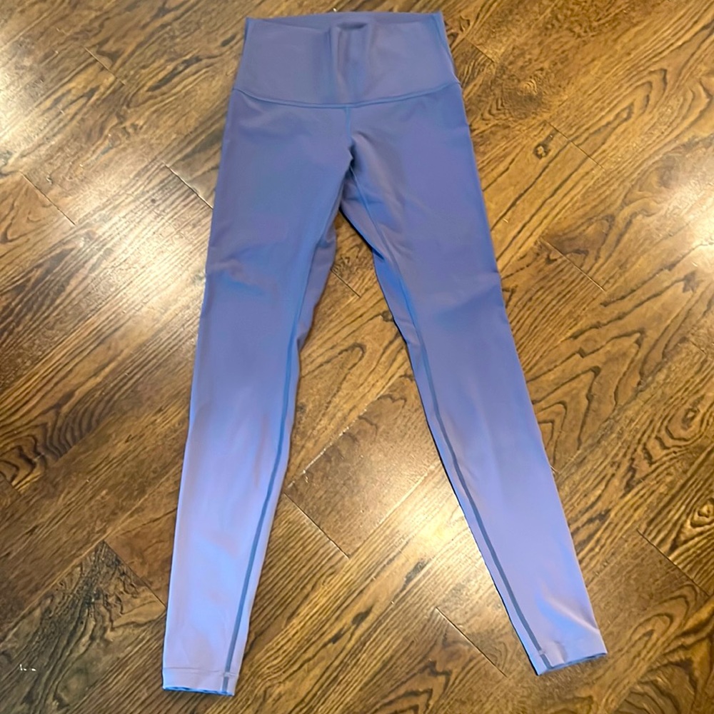 Lululemon full length leggings in ombré purple/gray, size 8.